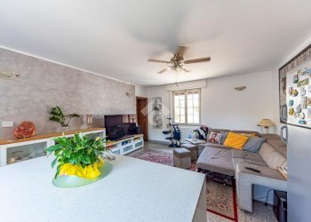 Three-room apartment Via Giuseppe Mazzini, Lainate - photo 7