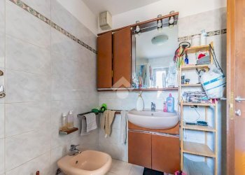 Three-room apartment Via Giuseppe Mazzini, Lainate - photo 9