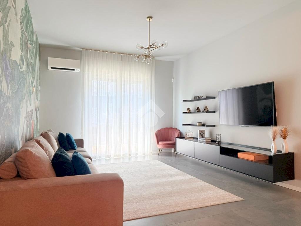 Four-room apartment Via Fratellanza, Bollate - photo 2