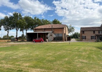 Rustico Via Comacchio, Ferrara (zona Cona) - foto 1
