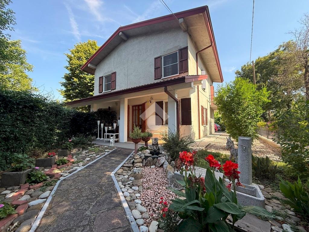 Villa via Cervi, Campegine - foto 1