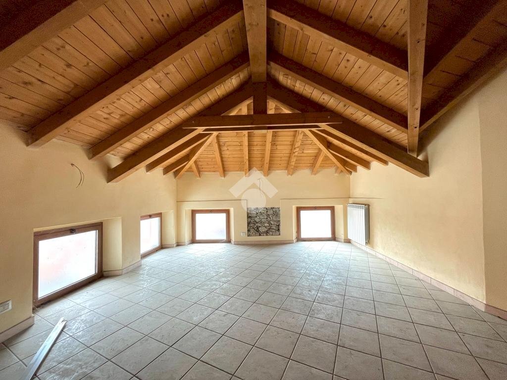 Trilocale Via De Gregori, Pogno - foto 1