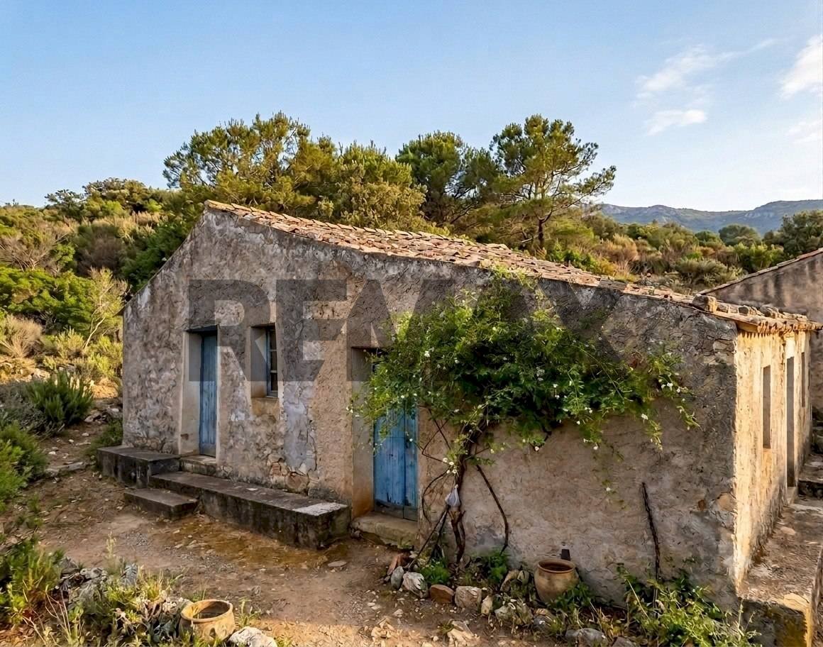 Casa all\'aperto - Villa contrada rapputi
 
snc, Gratteri - foto 1