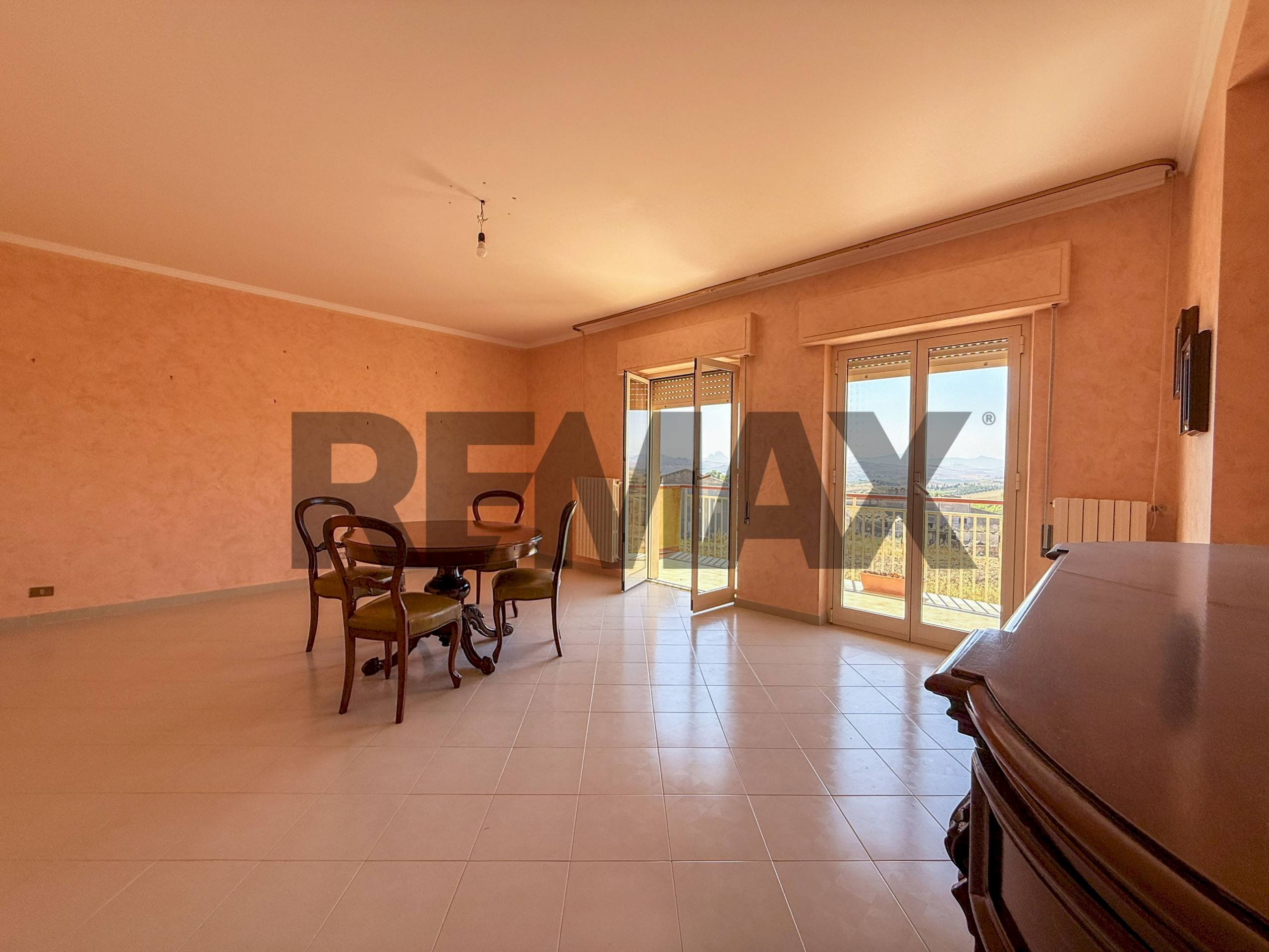 Sala da pranzo - Quadrilocale Via Aldo Moro
10, Calatafimi-Segesta - foto 2