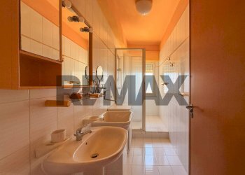 Bagno - Quadrilocale Via Aldo Moro
 
10, Calatafimi-Segesta - foto 6