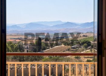 Vista delle montagne - Quadrilocale Via Aldo Moro
 
10, Calatafimi-Segesta - foto 8