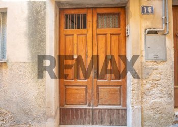 Dettagli - Trilocale Via Favitta
 
16, Caltagirone - foto 29