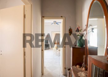 Hall / corridoio - Trilocale Via Favitta
 
16, Caltagirone - foto 30