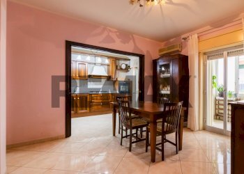 Sala da pranzo - Quadrilocale Via Feudogrande
 
141, Fiumefreddo di Sicilia - foto 18