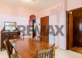 Sala da pranzo - Quadrilocale Via Feudogrande
 
141, Fiumefreddo di Sicilia - foto 19