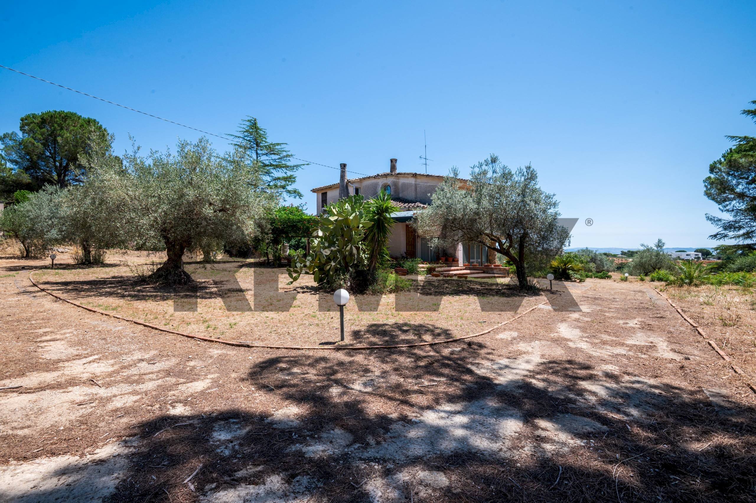 Giardino - Villa Via Ettore Majorana
 
33, Caltagirone - foto 1