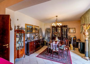 Sala da pranzo - Casa semi indipendente Via degli Oleandri
 
20, San Pietro Clarenza - foto 9