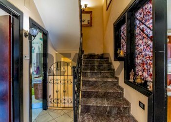 Scale - Casa semi indipendente Via degli Oleandri
 
20, San Pietro Clarenza - foto 10