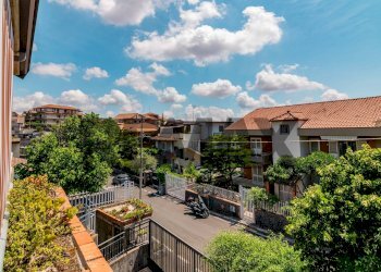Edificio all\'aperto - Casa semi indipendente Via degli Oleandri
 
20, San Pietro Clarenza - foto 30