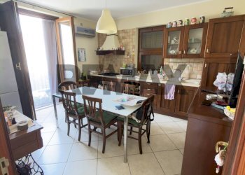Cucina - Semi-detached house Via Santa Margherita
 
5, Paterno - photo 2