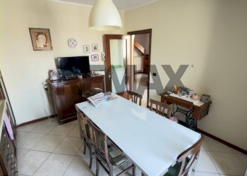 Sala da pranzo - Semi-detached house Via Santa Margherita
 
5, Paterno - photo 3