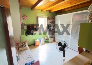 Camera / camera da letto - Semi-detached house Via Santa Margherita
 
5, Paterno - photo 9