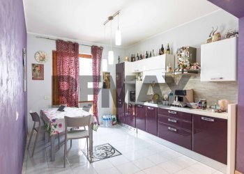 Cucina - Trilocale Via Dafnica
 
206, Acireale - foto 2
