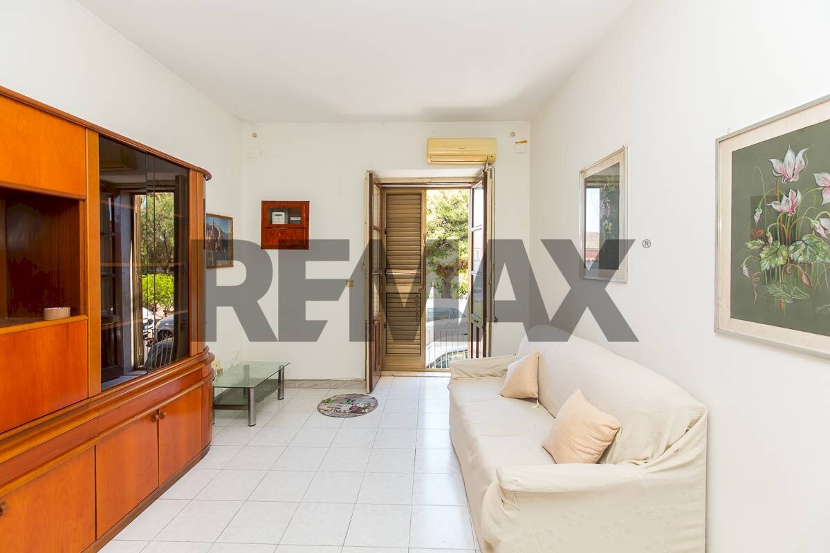 Soggiorno - Semi-detached house Via Policastro
 
128, Catania - photo 1