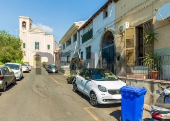 Edificio all\'aperto - Semi-detached house Via Policastro
 
128, Catania - photo 2