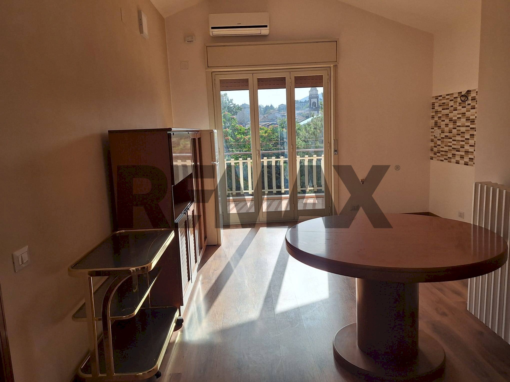 Sala da pranzo - Attic Via Santa Maria della Stella
4, Pedara - photo 3