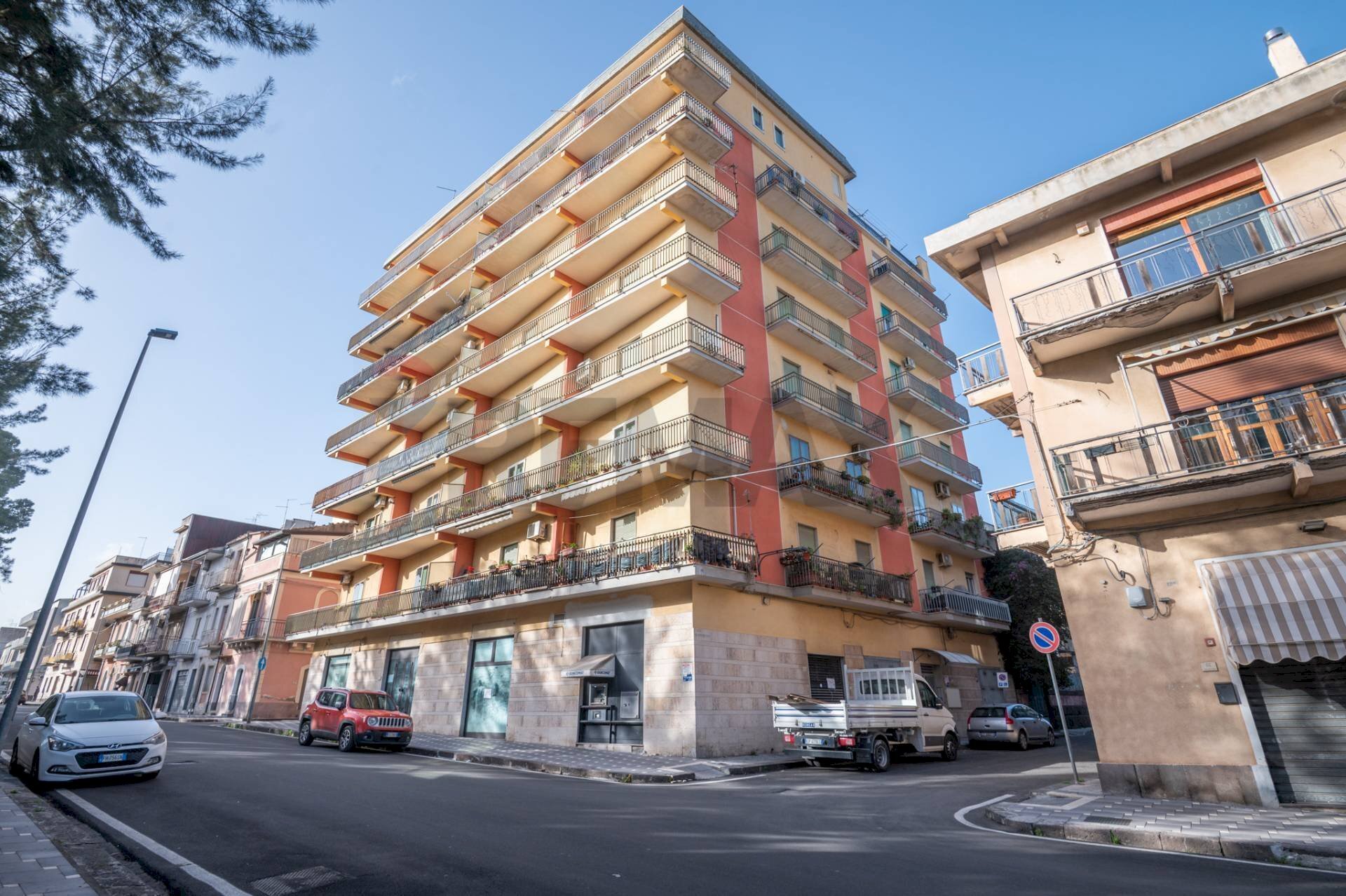 Edificio all\'aperto - Four-room apartment Via Sebastiano Scamporlino
 
6, Francofonte - photo 1