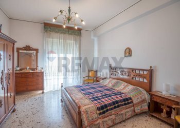 Camera / camera da letto - Four-room apartment Via Sebastiano Scamporlino
 
6, Francofonte - photo 14