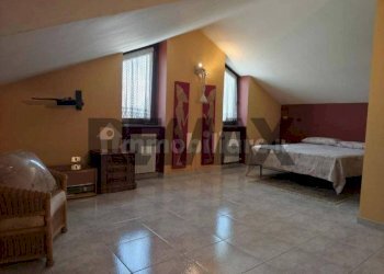 Camera / camera da letto - Casa semi indipendente Via San Lorenzo
 
7, None - foto 26