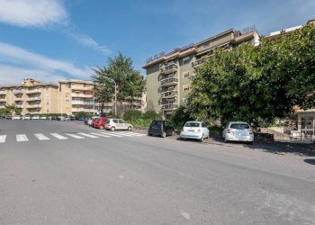 Edificio all\'aperto - Appartamento Viale Della Costituzione
19, Catania - foto 2