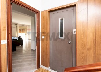 Hall / corridoio - Appartamento Viale Della Costituzione
19, Catania - foto 19