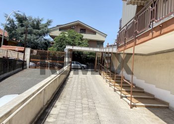 Terrazza - Four-room apartment Via Salvatore Quasimodo
 
12, Sant'Agata Li Battiati - photo 35
