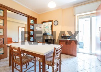 Sala da pranzo - Quadrilocale Via Del Bosco
 
137, Catania - foto 16