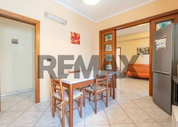 Sala da pranzo - Quadrilocale Via Del Bosco
 
137, Catania - foto 17