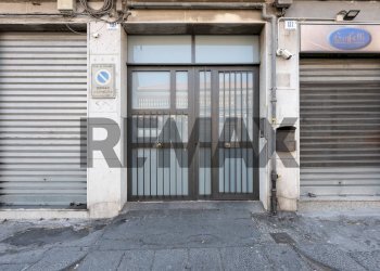 Edificio all\'aperto - Quadrilocale Via Del Bosco
 
137, Catania - foto 29