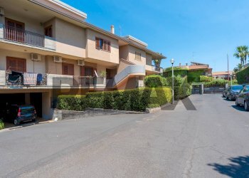 Edificio all\'aperto - Villa VIA PASSO GRAVINA
 
253, Catania - photo 2