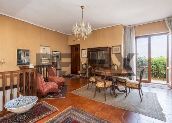 Sala da pranzo - Villa VIA PASSO GRAVINA
 
253, Catania - photo 9