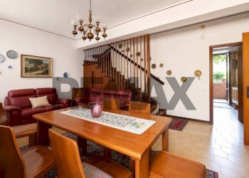 Sala da pranzo - Villa VIA PASSO GRAVINA
 
253, Catania - photo 20