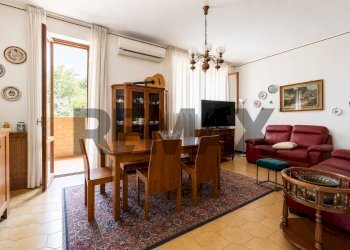 Sala da pranzo - Villa VIA PASSO GRAVINA
 
253, Catania - photo 21