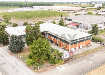 Casa all\'aperto - Capannone Via Medesine
30, Casalmaggiore - foto 1
