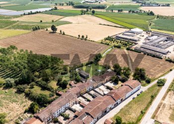 Casa all\'aperto - Terreno agricolo VIA PADRE KOLBE
CM, Commessaggio - foto 1