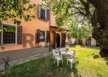 Casa all\'aperto - Terraced Villa Via Padre Kolbe
 
21/A, Commessaggio - photo 1