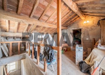 Dispensa di stoccaggio - Terraced Villa Via Padre Kolbe
 
21/A, Commessaggio - photo 32