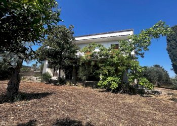 Giardino - Villa RONCO A VIA GOLDONI
 
SN, Priolo Gargallo - foto 1