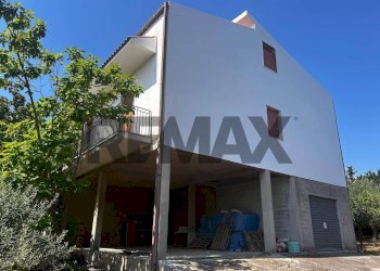 Casa all\'aperto - Villa RONCO A VIA GOLDONI
 
SN, Priolo Gargallo - foto 3
