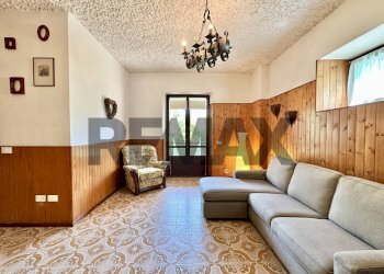 Soggiorno - Three-room apartment VIA AVIATICO
 
12, Selvino - photo 16