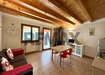 Sala da pranzo - Two-room apartment via Strada del Vento
 
22, Bianzano - photo 4