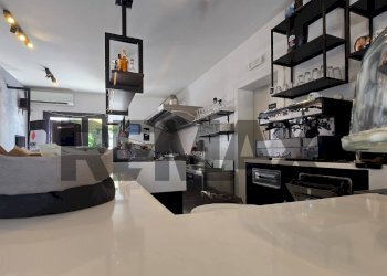 Soggiorno - Attività Commerciale Via Attilio Forlani
24, Cepagatti - foto 1