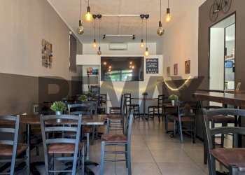 Sala da pranzo - Attività Commerciale Via Attilio Forlani
24, Cepagatti - foto 17