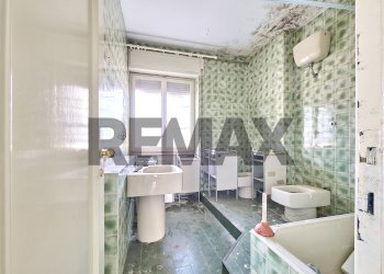 Bagno - Apartment Via Cesare De Lollis
 
10, Chieti - photo 30
