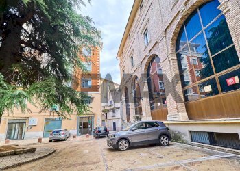 Edificio all\'aperto - Apartment Via Cesare De Lollis
 
10, Chieti - photo 42